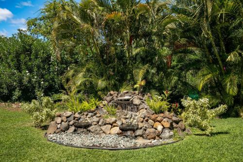 Jardín al aire libre en Aston at the Maui Banyan