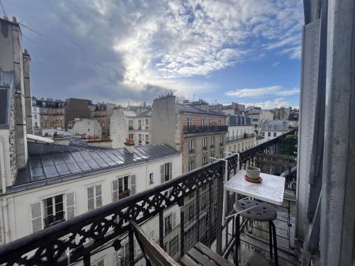 Anna in Paris