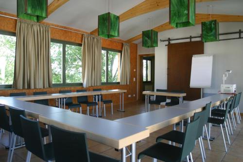 Seminar- und Gästehaus Flussbad Gartenstrasseにあるビジネスエリアまたは会議室