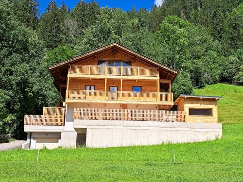 Apartment Wasserfall im Zillertal - Oasis of Peace with Panoramic Terrace, near Fügen