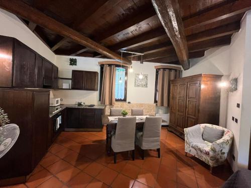 Η κουζίνα ή μικρή κουζίνα στο Monolocale Beatrice Abbadesse Guest House