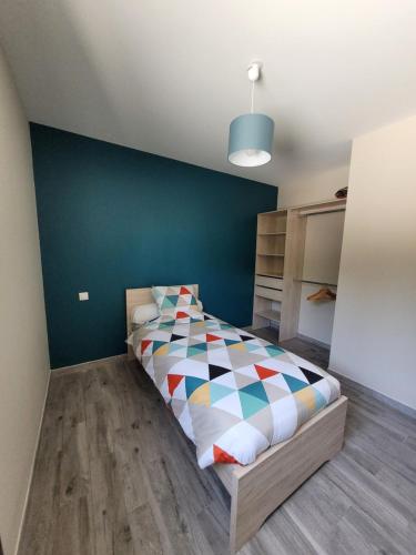 Voodi või voodid majutusasutuse Maison récente à côté du Casino et de la baie du Kernic toas