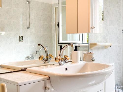 Koupelna v ubytování Mare, Monti e Limoni