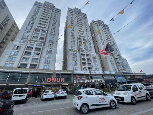 Φωτογραφία από το άλμπουμ του Bahçeşehir N TEPE sitesi avm gölet ulaşım merkezi konum σε Esenyurt