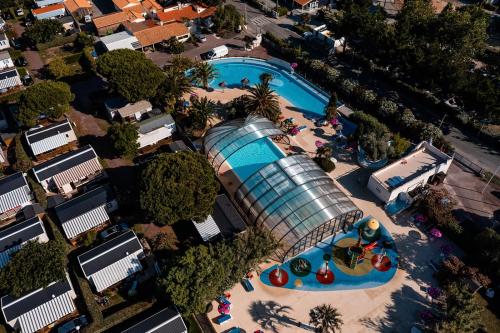 Mer et Soleil 5 étoiles à Oléron empl 170 3CH 1SDB 8 personnes