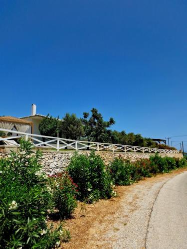 Φωτογραφία από το άλμπουμ του KERAME PARADISE VILLA στον Άγιο Κήρυκο