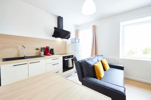 Η κουζίνα ή μικρή κουζίνα στο RB-2G - Appartement F2 au 2ème étage de 1 à 4 pers