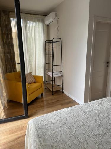 Postel nebo postele na pokoji v ubytování LARDA TBILISI