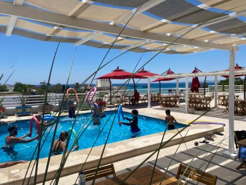 Bazén v ubytování Hotel La Residence Hammamet nebo v jeho okolí