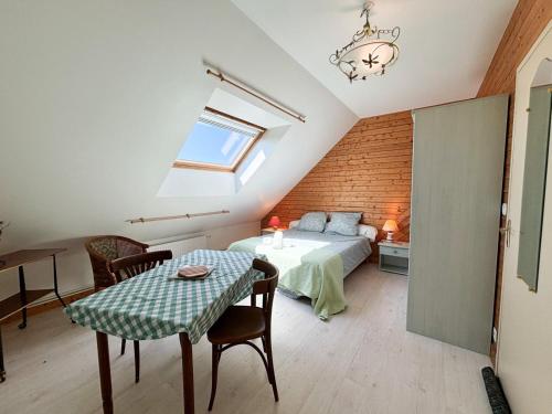 Charmante studette au calme avec terrasse et parking