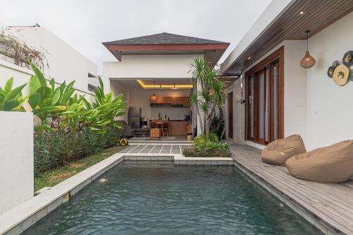 Kolam renang di atau dekat dengan Cypress Villa