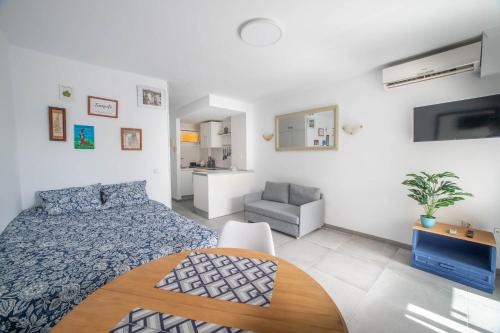 Lolo Home estudio con WiFi, AC y Piscinas