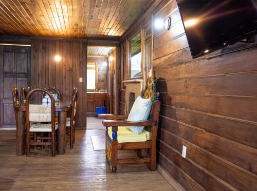 TV a/nebo společenská místnost v ubytování Zirahuen Forest and Resort