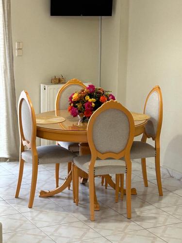 Μια τηλεόραση ή/και κέντρο ψυχαγωγίας στο K7 House Κέντρο Καλαμάτας
