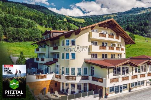 Nespecifikovaný výhled na hory nebo výhled na hory při pohledu z hotelu