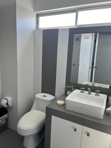 Ένα μπάνιο στο Duplex 1 Fila Vista Bahía Paracas - Sotavento 501 T3