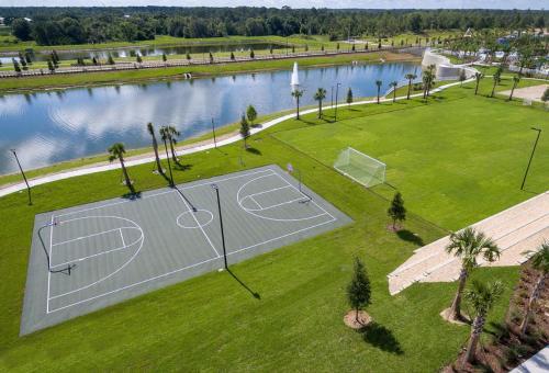 Upstay - Solara Resort Retreat w Pool and Hot Tub photo 40