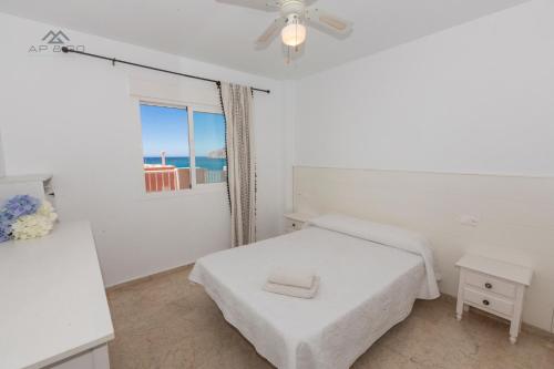 Postel nebo postele na pokoji v ubytování Sun and Seaviews Bay