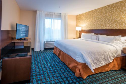 Ένα ή περισσότερα κρεβάτια σε δωμάτιο στο Fairfield Inn & Suites by Marriott Montgomery Airport