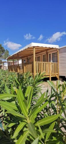 Kokua Vacances présente MOBIL HOME résidentiel toutes options camping 4 étoiles CANET