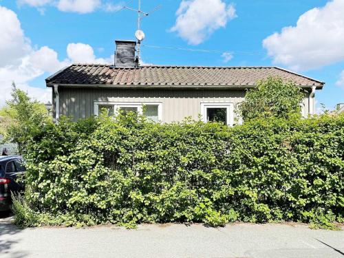 Κήπος έξω από το 4 person holiday home in BROMMA-By Traum
