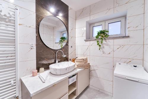 Ένα μπάνιο στο Apartamenty Sowi Most