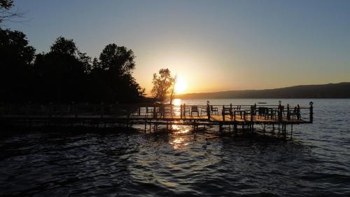 Kalimeras Deluxe Hotel