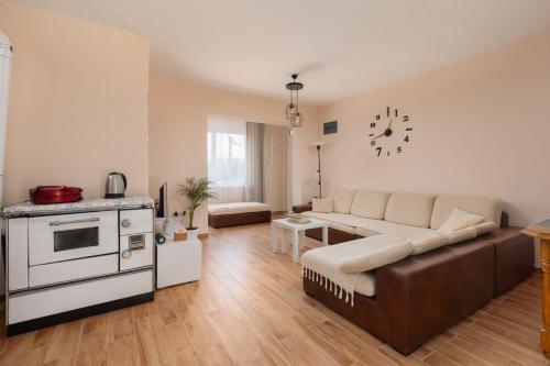 Dapur atau dapur kecil di Apartman Oasis