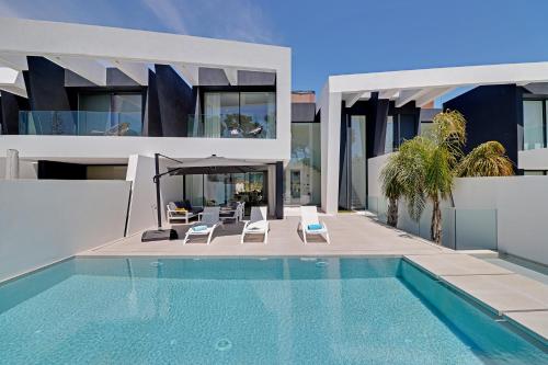 One Six Villa