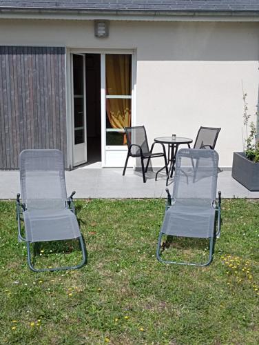 Jardín al aire libre en Chambres et Tables d'hotes " O Doux Matins " aux portes de Chinon