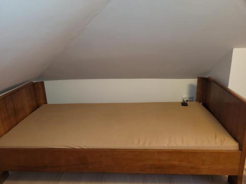 Ένα ή περισσότερα κρεβάτια σε δωμάτιο στο Pieschen Hertz _toller Preis