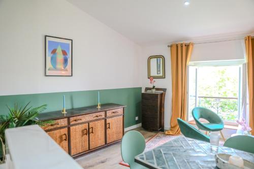 Posezení v ubytování Grand Appartement Famille Centre Manosque