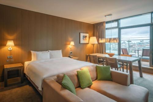 Radisson Blu Royal Hotel Dublin Image