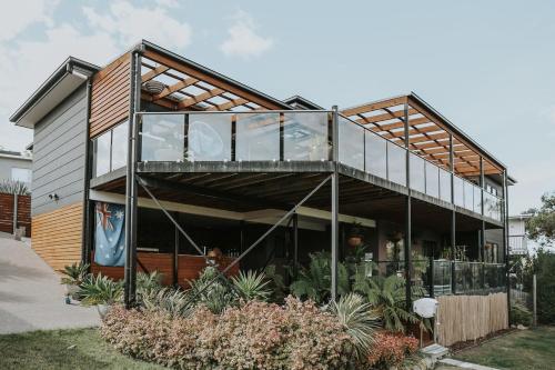 El edificio en el que está la casa vacacional