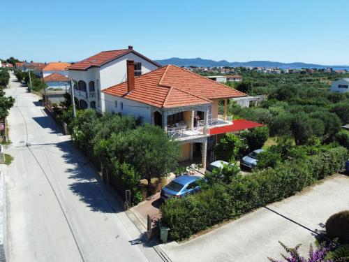 Apartments with parking space Bibinje, Zadar - 23376
