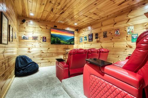 The Circle Of Life, Hot Tub, Theater Room, 560 FREE tickets each paid day photo 56