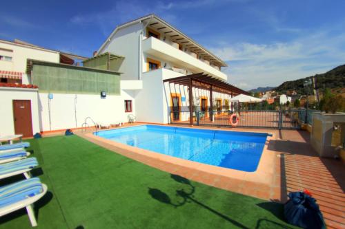 The swimming pool at or close to Hotel Avenida