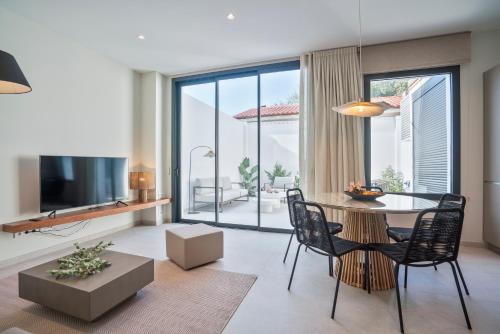 Sitges Spaces Garden Condo-2 Bedrooms, 2 Bathrooms, Garden Terrace, Near center, Sleeps up to 6- Monthly Rentals Only