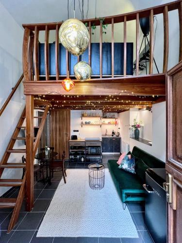 WOW MiniLoft, near Wenceslas Square, city centre, fast wifi