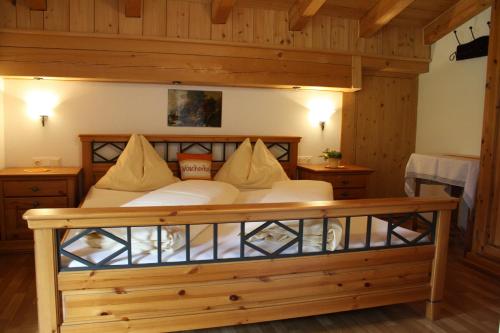 Una cama o camas en una habitación de Wöscherhof