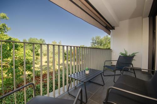 Green view apartment