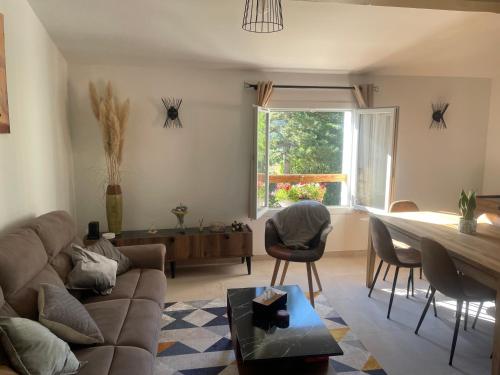 Afbeelding uit fotogalerij van Les champs étoilés in Castellet-lès-Sausses