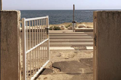 Appartement 60m2 - 2 Chambres à une minute des plages, parking privé