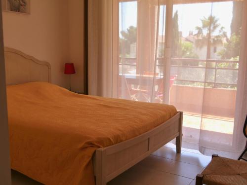 Posteľ alebo postele v izbe v ubytovaní Appartement 60m2 - 2 Chambres à une minute des plages, parking privé