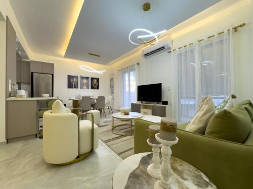 Beyond Hospitality-Modern 3 Bedroom Apt
