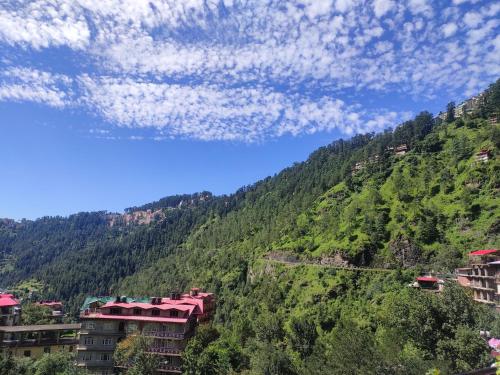 Peisaj natural din apropierea acestei camere de închiriat