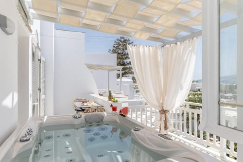 Birikos Hotel & Suites photo 3