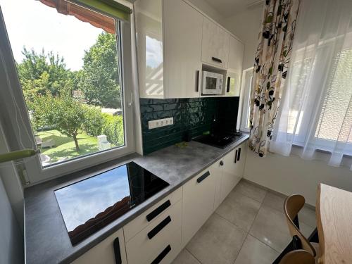 Hullam Rooms Siofok 8600 Siófok, Siófok, Petőfi sétány 12 , Hungary kép - 3