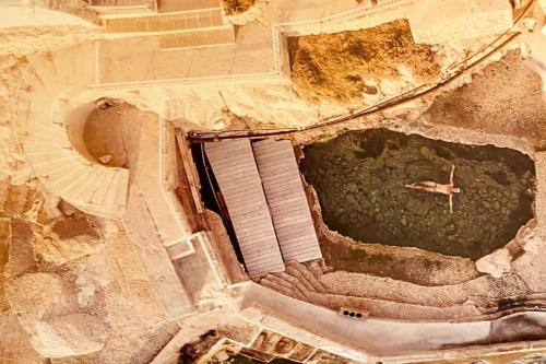 Click! Magical Views Notre-Dame, Vieux Port & Rooftops - Walk to All