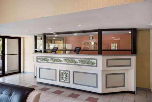 Φωτογραφία από το άλμπουμ του Rodeway Inn At Fort Lee σε Hopewell